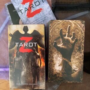 Tarot Deck Z Survival in the Zombie Apocalypse | 78-Card Deck NWT
